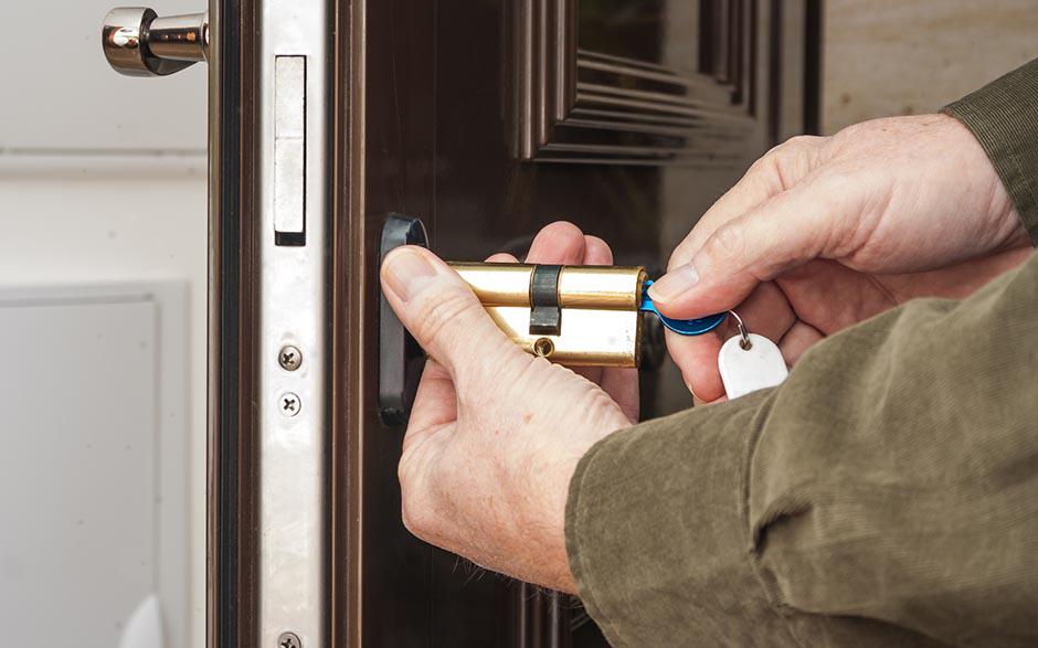 urgence serrurier ouverture de porte Paris 2